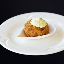 Spicy crab cake with avocado mayonnaise - Cold bites