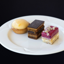 Mini mignardises assorties - Bouchées dessert