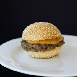 Mini beef cheeseburgers - Hot bites