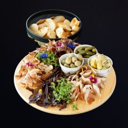 Cold cuts (60g/person) and accompaniments - Savory break