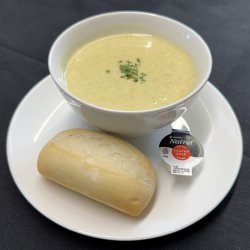 Cream of broccoli soup - Soupes