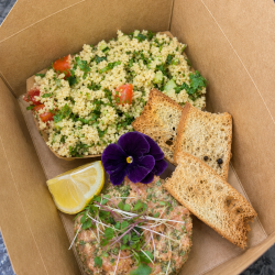 Tartare de saumon à l'avocat - Boîtes à lunch froides