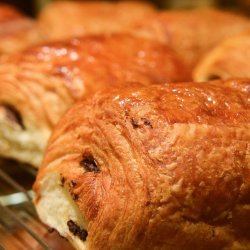 Croissant or chocolatine - COLLATIONS ET DÉJEUNER